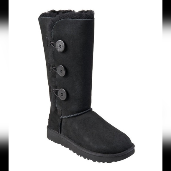 UGG®
Bailey Button Triplet II Boot - Picture 1 of 3